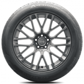 215/60R17 MOMO A-LUSION M9
