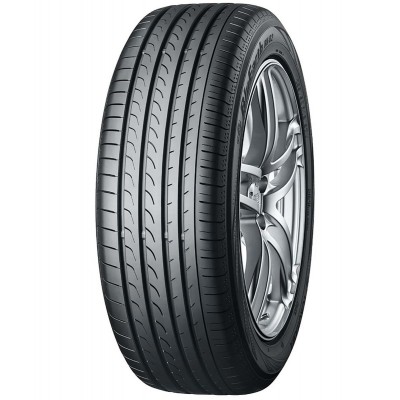235/55R17 Yokohama BluEarth RV02 - Set de 4