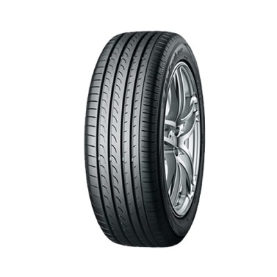 225/45R19 Yokohama BluEarth RV02 - Set de 4