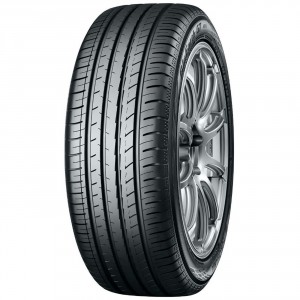 205/55R17 YOKOHAMA BluEarth-GT AE51